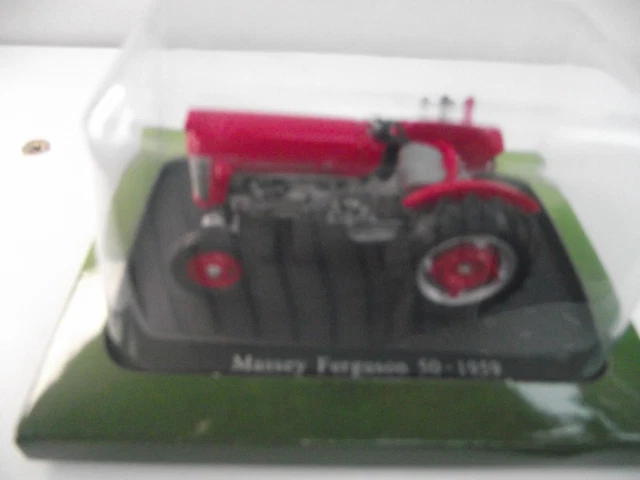 Trattori Bburago In Metallo Pressofuso Scala 1:43 - Massey Ferguson E New Holland - Nuovi