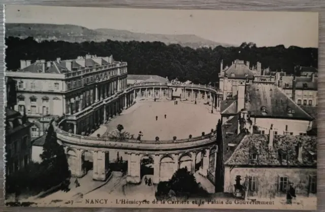 CPA Nancy Le Palais du Gouvernement Hémicycle de la carrière, dos vert