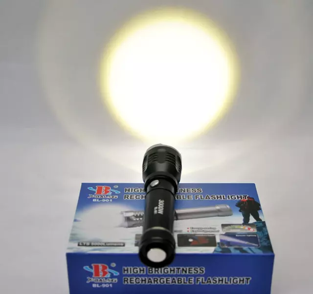 Torcia Tattica Militare Led Cree 5000 Lumens Zoom Ricaricabile Sos Bl-901