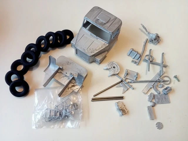 Heavy Goods (GB) / Scania LB 76 tracteur sleeper cab - kit white metal 1/50