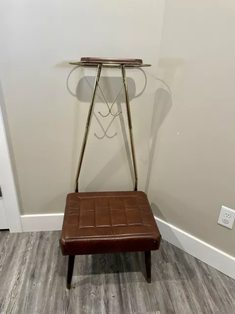 Vintage Pearl Wick Men’s Valet Dressing Chair Butler Stand Mid Century Modern