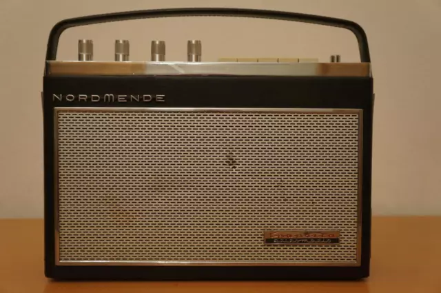 NORDMENDE Transita Automatic S - Vintage Radio ( Bj.1965/1966 )