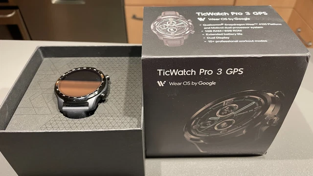 TicWatch Pro 3 GPS, Silikonband, 2 orig. Ladekabel, TOP Zustand