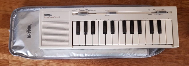 VINTAGE YAMAHA HANDYSOUND HS-200 Electronic Keyboard Rare