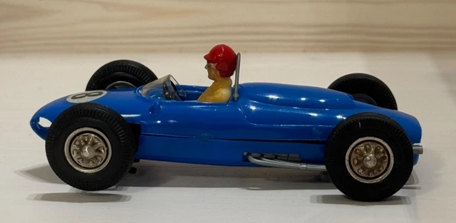 Circuit Voiture Slot Carrera Universal 40401 Ferrari 156 F1, 1/32, Occasion Testée