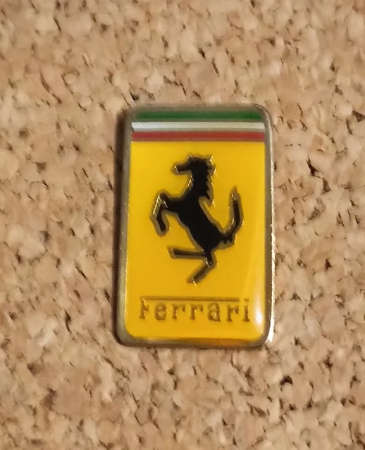 Pin's Ferrari Cheval Automobile Voiture Logo Emblème Vintage