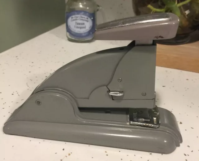 Vintage Art Deco Swingline Stapler No.3 Gray Industrial Works Long Island 1950's 3