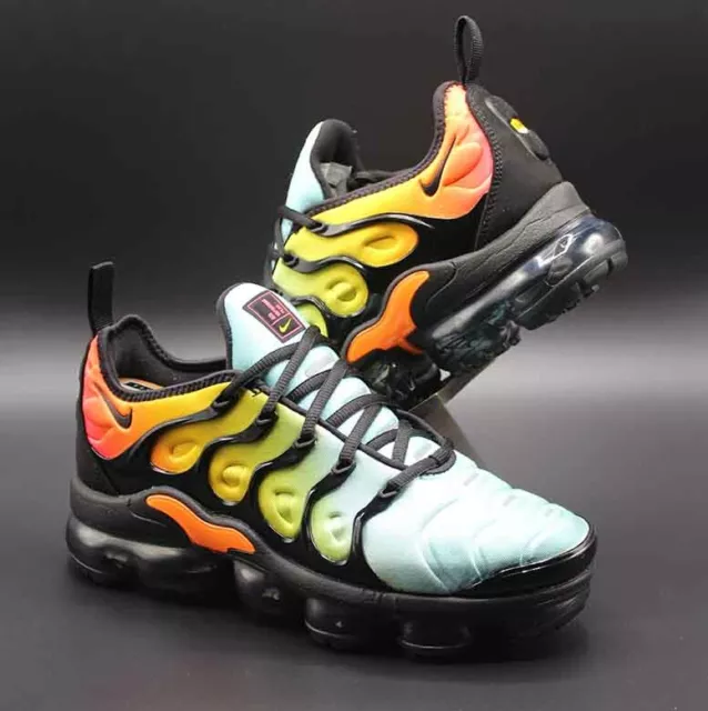 Nike Air VaporMax Plus Women’s Size 7.5 Bleached Aqua Multicolor AO4550-002