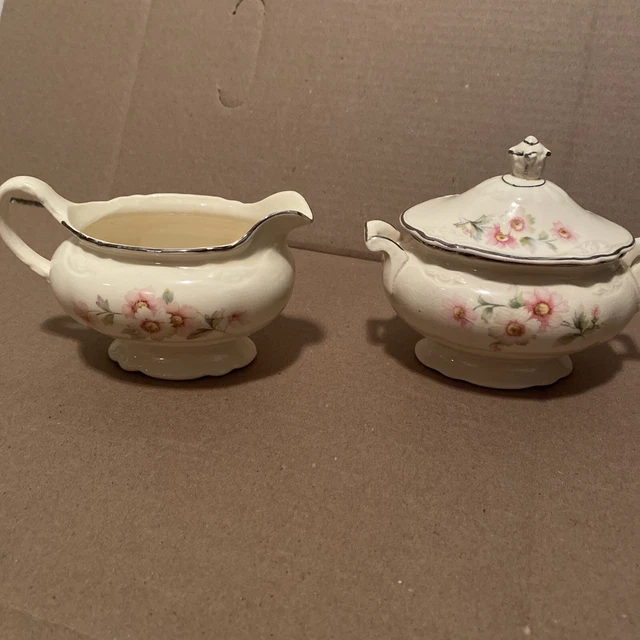 Vintage Homer Laughlin Virginia Rose A38N8 / Sugar Bowl & Creamer With Lid USA