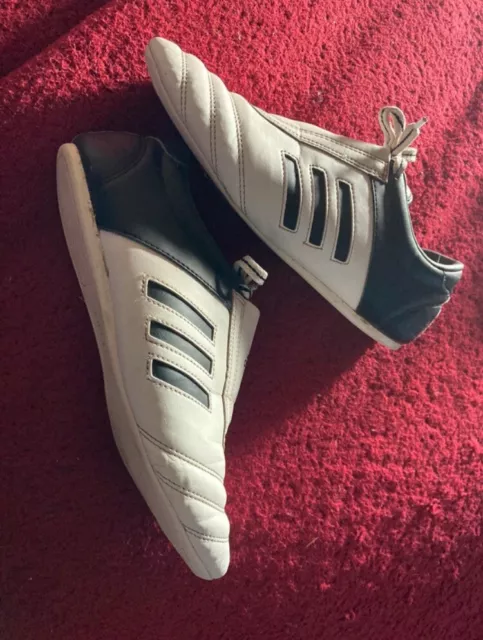 Adidas size 8 White  And Black Kick-boxing Trainers Vgc