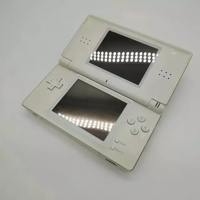 Nintendo DS Lite en blanco, adaptador de CA incluido