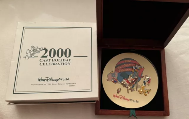 WALT DISNEY WORLD - PIN Sammlung - Jahr 2000 - ausgegeben nur an Cast Member