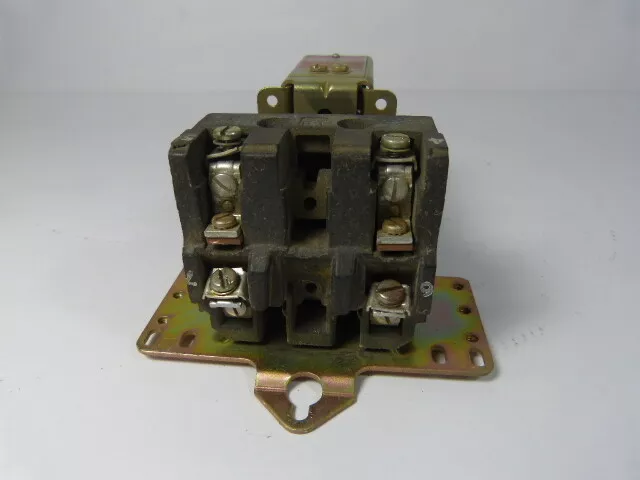 Square D 8903-MG-1-V02 Lighting Contactor 110/120V Coil  USED 2