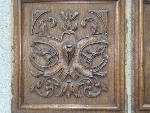 1 pair of hand-carved oak panels around 1880 2