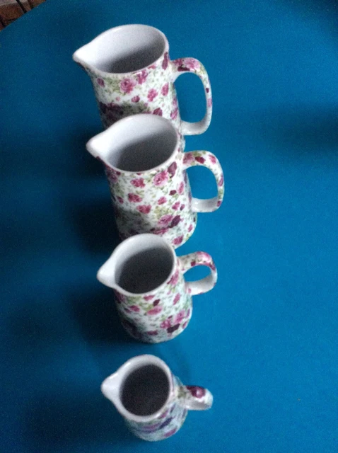Série De 4 Pichets Anciens Porcelaine Anglaise "Ironstone, Staffordshire", Neufs