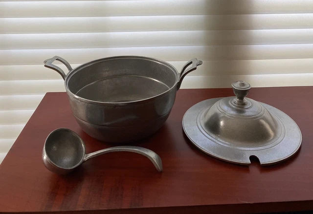 Vintage Wilton Armetale  PA Pewter Soup Tureen with Lid & Ladle