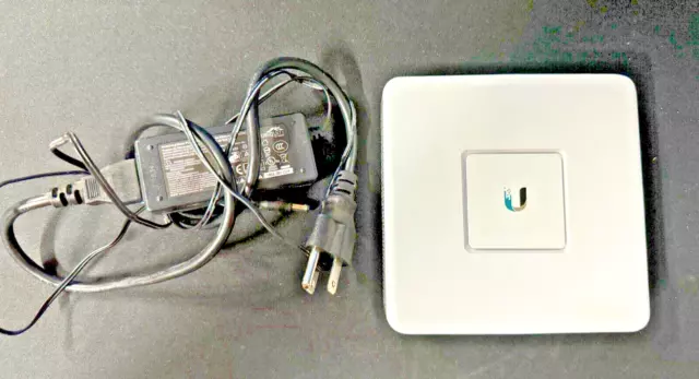 UBIQUITI NETWORKS UNIFI Security Gateway - USG-3P W/Power adapter $54. ...