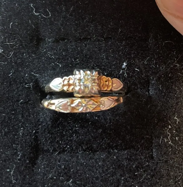 Mid Century Dainty Two Tone Wedding Ring Set With Heart Detail 14k Gold