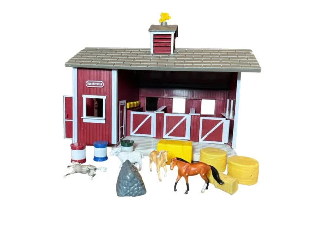 Breyer Stablemates Red Barn 3 Stall Horse Stable w/ Barrels Straw Hay Horses Cow