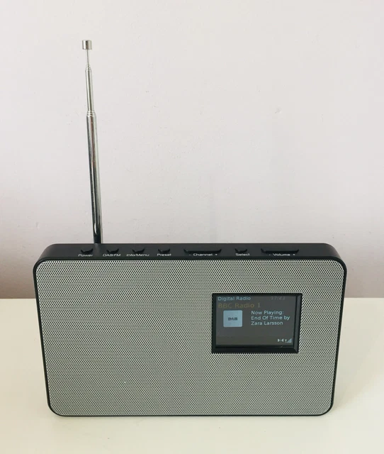 SMITHSTYLE DAB FM Digital Radio Portable Radio Battery Operated £18.99