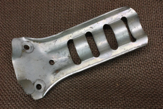 Vintage Flag Pole 3/4” Bracket Banner Holder Old Rustic Steel 39 Degree Angle 3