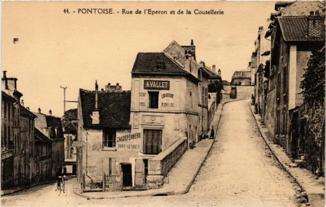 CPA Pontoise - Rue de l'Eperon et de la Coutellerie (290747)