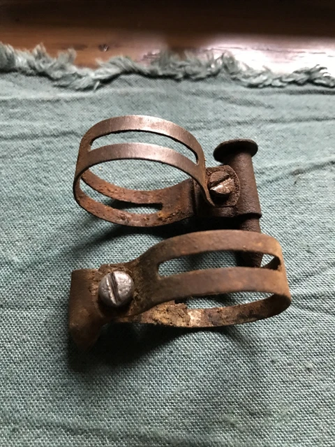 2 Bouchons De Valve Vélo Ancien Peugeot En Laiton - Pièces D'époque 1900 Pour Collection