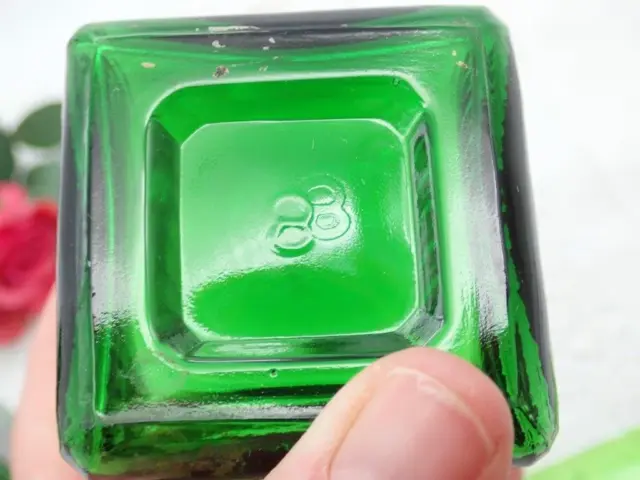 Antique Green Glass Poison Bottle, Chemist Dispensing Decanter, Apothecary 3