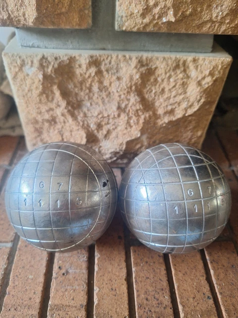 Valise De 8 Boules De Pétanque Obut 72 Mm + 2 Cochonnets - Poids Variés (Occasion)