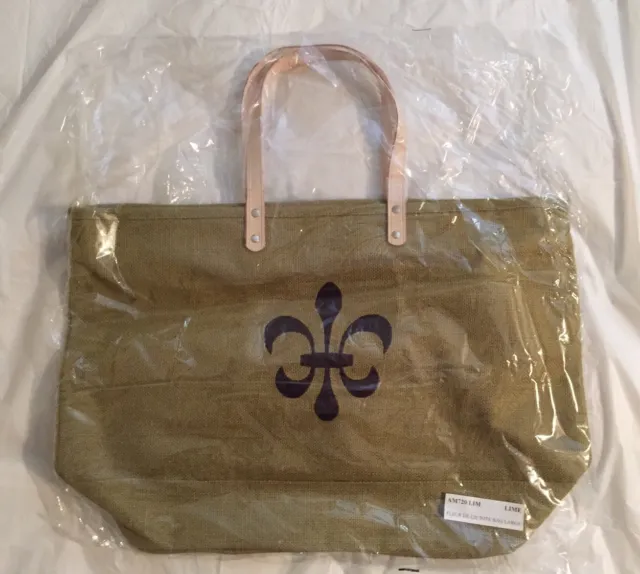 Qty(2) New tote bag/overnight bag Fleur-de-lis size 20" x 13" Lime