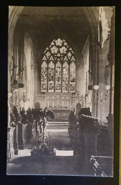 Unposted Vintage B&W Postcard - Chancel of St Nicholas. Gt Yarmouth b2