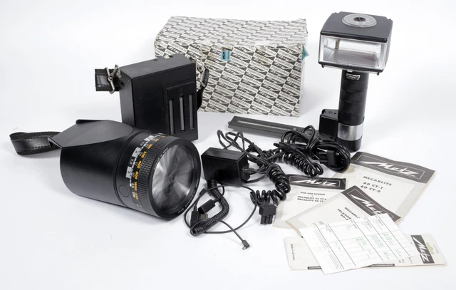 Metz 60 CT-2 Mecablitz flash with battery, cables and many accessories