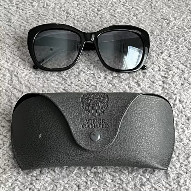 Vince Camuto Sunglasses Women's Black Frame Gray Logo Case VC844