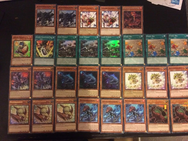 YUGIOH MAX RARITY Evol Dinosaur Deck/Core 40.00 - PicClick UK