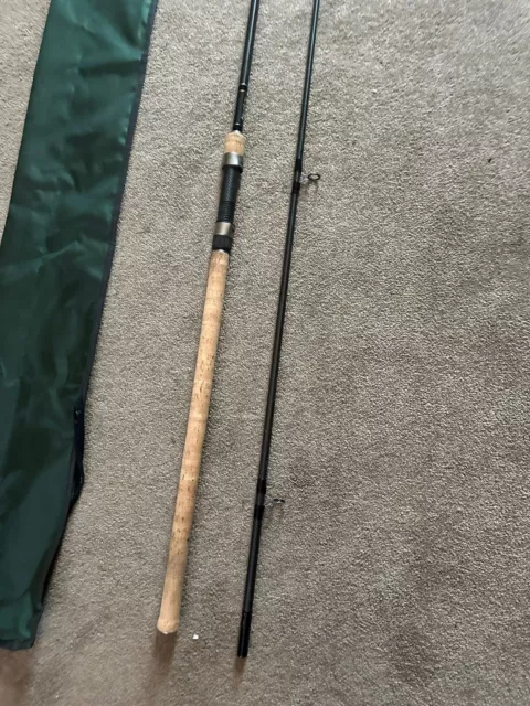 free spirit big river barbel fishing rod (good condition)