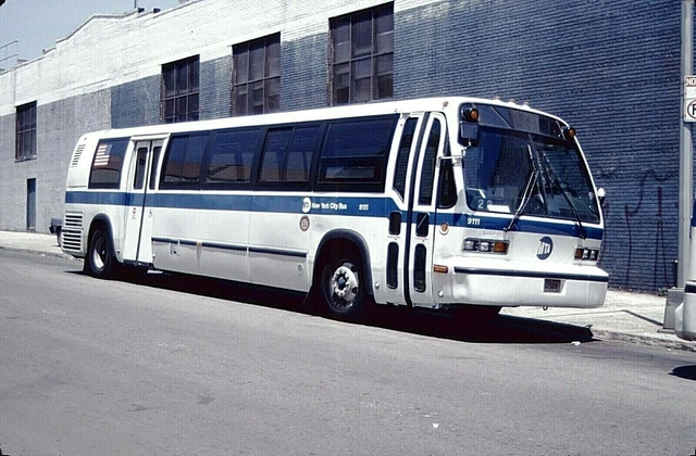 Original Kodachrome Slide Nyc Bus 1996 Nova Rts #9111 Kingsbridge Depot 6/10/02
