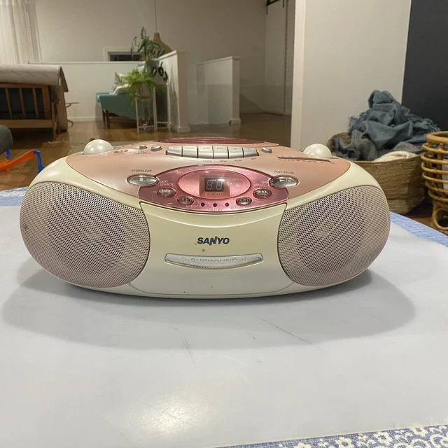 SANYO PORTABLE BOOM Box Model -MCD ZX531F Radio/CD/Cassette