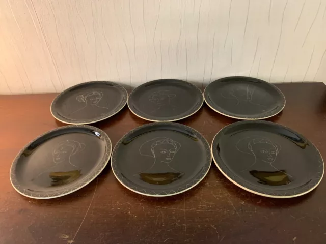 Rare lot de 6 assiettes a dessert en faïence de Saint Clément (prix du lot)