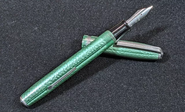 Vintage ~ Esterbrook 2668 ~ Green ~ SJ Series 4 3/4" ~ Lever Fill Fountain Pen