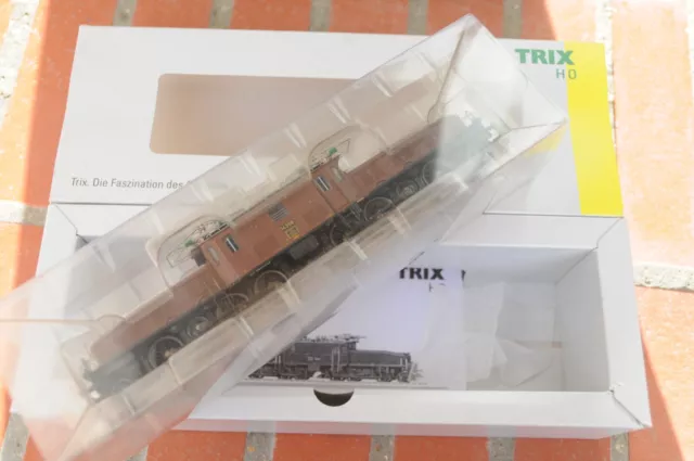 TRIX en HO locomotive type crocodile ref 22340 2 rails