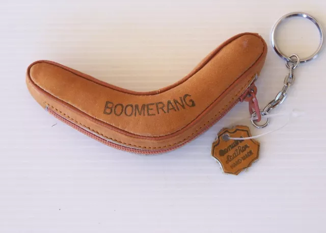 Vintage Australian Leather Zip-Up Souvenir Boomerang Shaped Keyring Key Chain