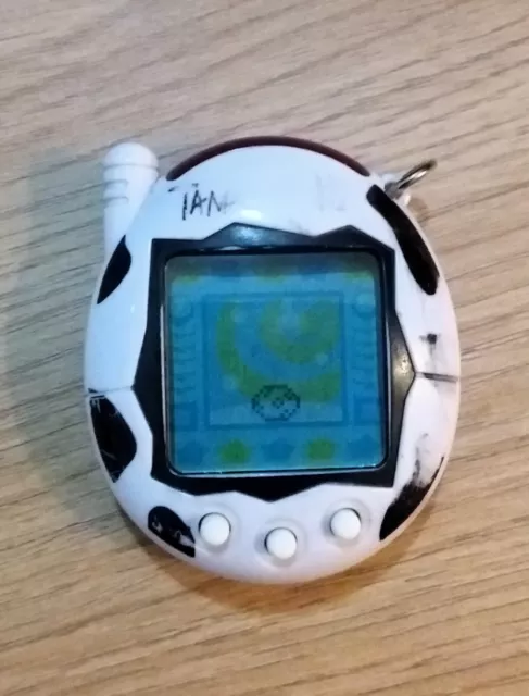 Tamagotchi Connection V3 2006 Cow Print black and white