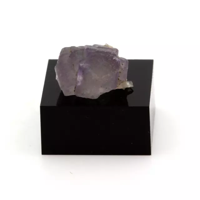 Fluorite violette. 10.73 cts. Massif du Mont-Blanc, France. Ultra rare