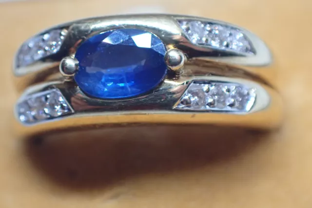 Belle Ancienne, vintage '70 BAGUE en OR 18 K SAPHIR BLEU et 12 DIAMANTS 8Grs.