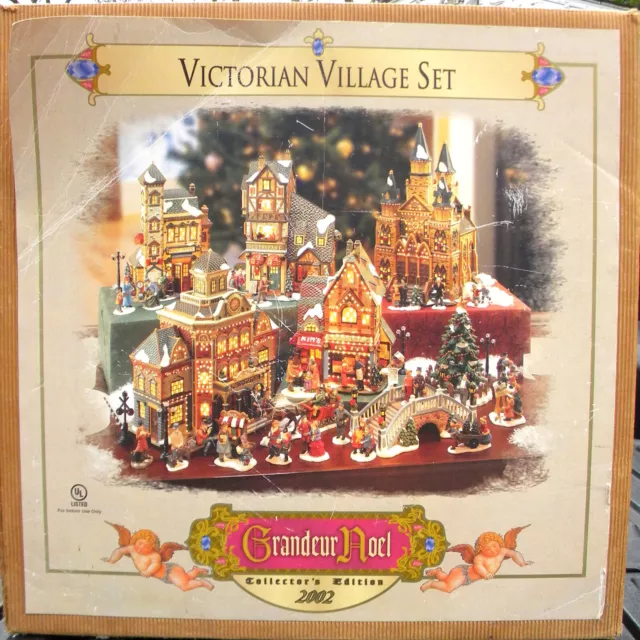 GRANDEUR NOEL VICTORIAN VILLAGE SET Collectors Edition 2002 in original box