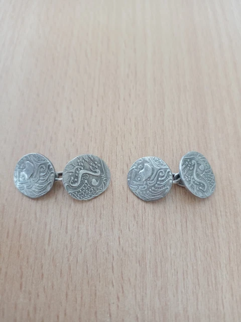 Bijoux anciens -ancienne paire de Boucles de cape en argent poinçons -silver old