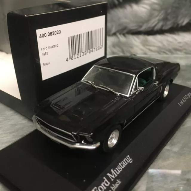 Minichamps 1:43 - 1968 Ford Mustang 2+2 Fastback - Raven Black - 400-082020