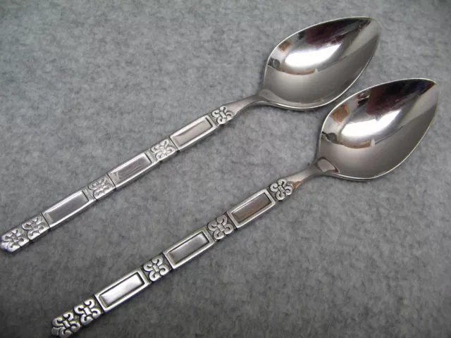 2 Oneida Community Stainless MADRID Teaspoons No Black