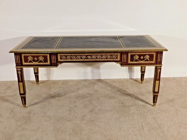 BAKER Furniture STATELY HOMES Mahogany Ornate Leather Top 3 Locking Drawer Desk