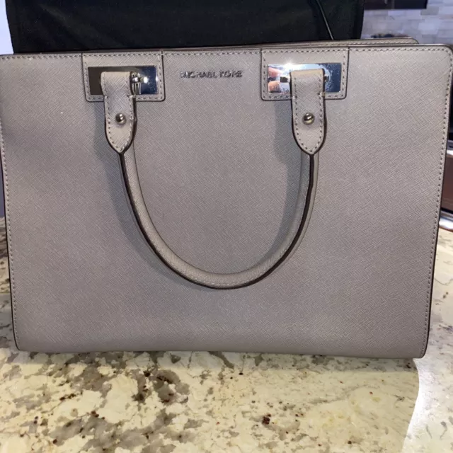 MICHAEL Kors Quinn Large Convertible Tote Pearl Grey